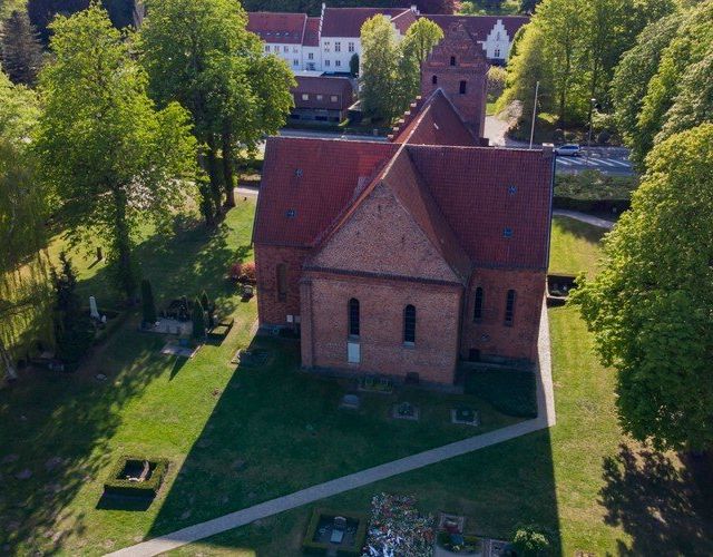 Dalum Kirke luftfoto