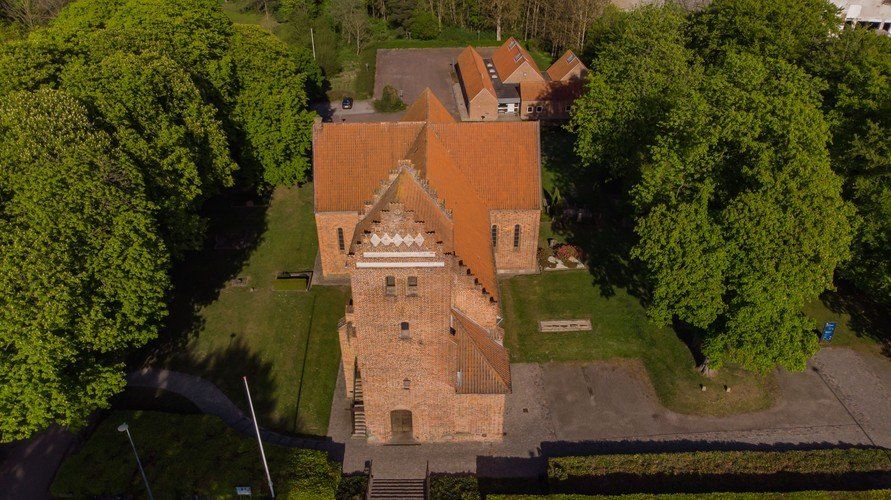 Dalum Kirke luftfoto