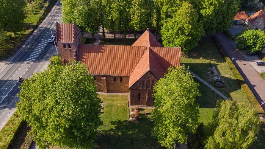 Dalum Kirke luftfoto